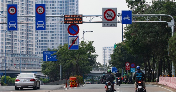 TP Hồ Chí Minh lắp đặt hệ thống bảng điện tử tại 8 điểm bắn tốc độ ở nhiều tuyến đường. (Nguồn ảnh: tuoitre.vn)
